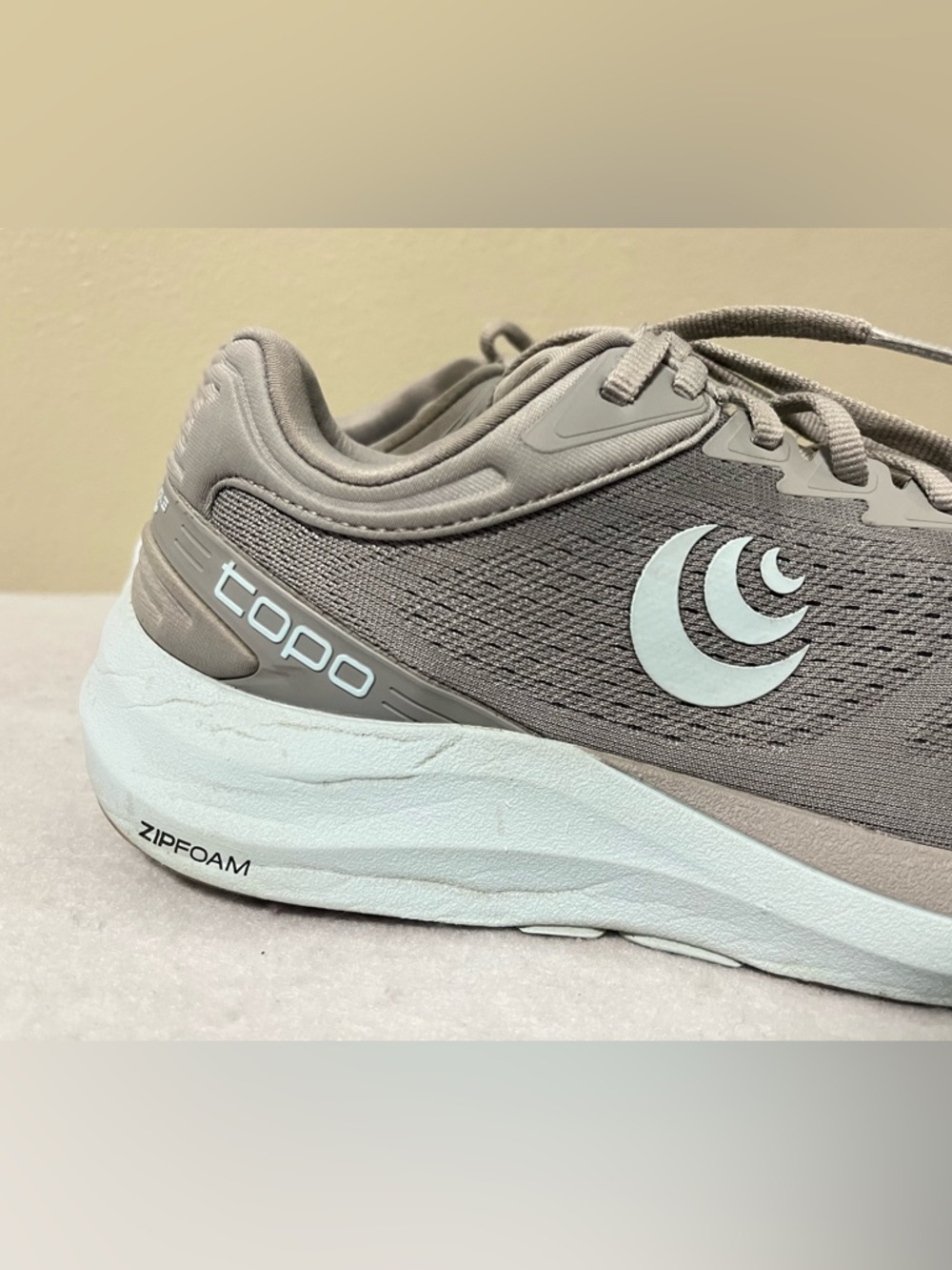 Topo Athletic Phantom 3 Shoes Womens 8 Grey Stone Road Running Sneakers Athletic - Picture 6 of 8